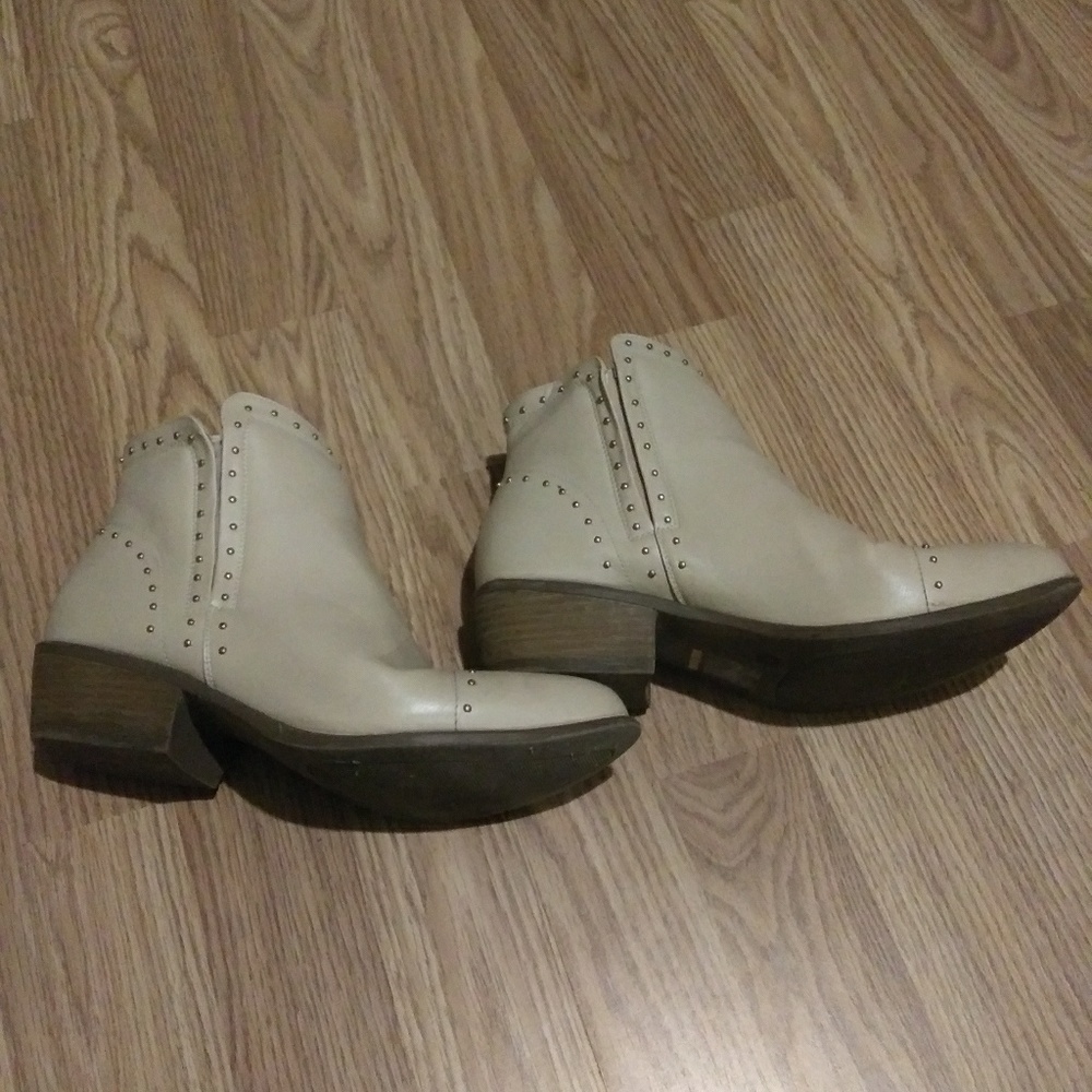 Women JG ankle boots